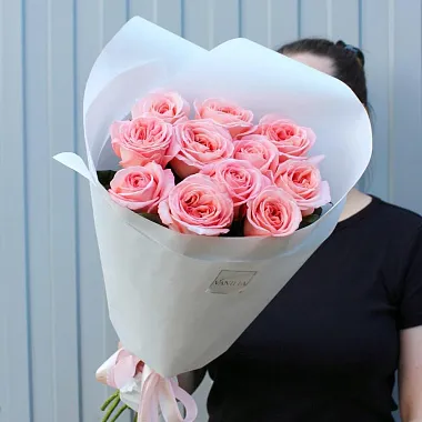 Букеты  цветов с доставкой - На фото Букет из 11 пионовидных роз - изображение 2 Букет из 11 пионовидных роз - изображение 2