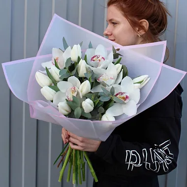 Букет с орхидеями и тюльпанами - изображение 2