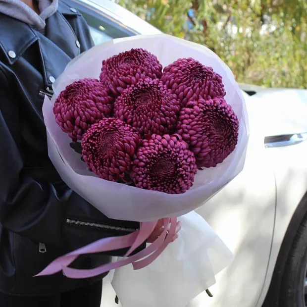 Букет из винных хризантем