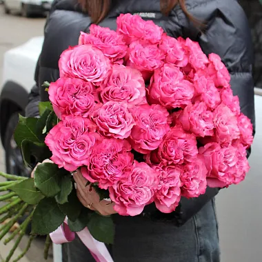 Букет из 25 импортных пионовидных роз - изображение 2