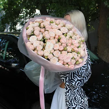 Букет из 35 кремовых пионовидных роз Бомбастик - изображение 2