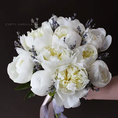 Букет из белых пионов и лаванды "Ее нежность" - изображение 2