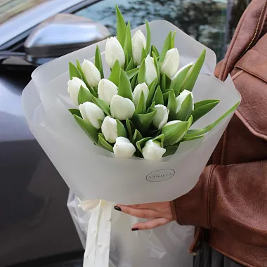 Весенний букет из тюльпанов - изображение 2