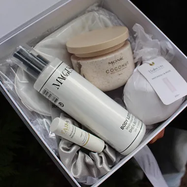 Подарочный набор косметики для девушки - изображение 2