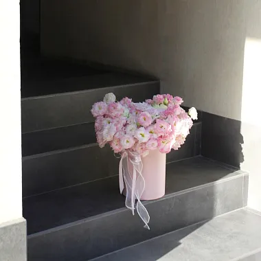 Нежная эустома в цилиндре - изображение 2