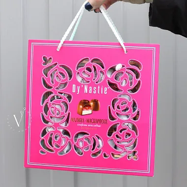 Конфеты и сладости: Конфеты Dy'Nastie малина-маскарпоне