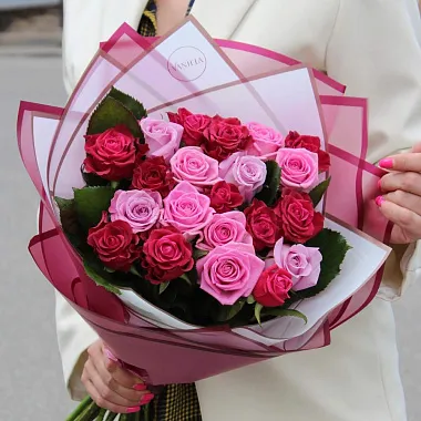 Букет микс из 21 розовой розы 60 см - изображение 2
