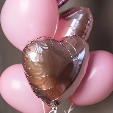 Фольгированные шары : Композиция из шаров сердечек "Love Is"