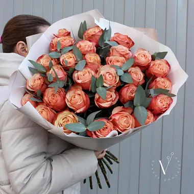 Букеты из персиковых роз - На фото Букет из 29 пионовидных Голландских роз - изображение 2 Букет из 29 пионовидных Голландских роз - изображение 2