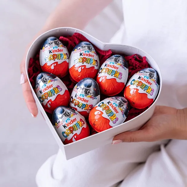Подарочная коробка с Kinder Surprise "M"