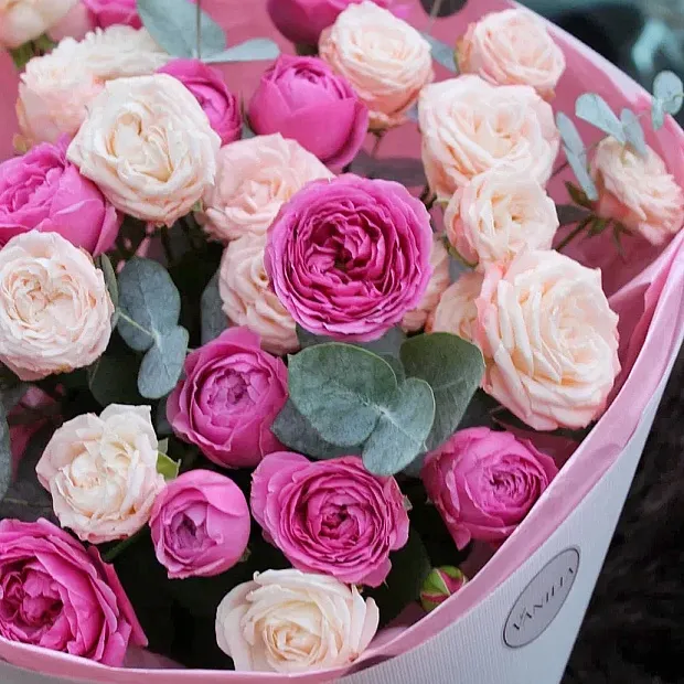 Нежный сборный букет