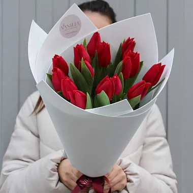 Цветы: Букет из 15 красных тюльпанов