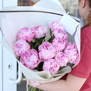 Букеты  цветов с доставкой: 11 пионов Сара Бернар Букеты  цветов с доставкой: 11 пионов Сара Бернар