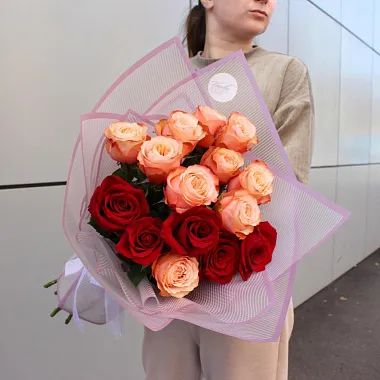 Букет из 15 роз - На фото Букет из 15 роз Kahala и Explorer - изображение 2 Букет из 15 роз Kahala и Explorer - изображение 2