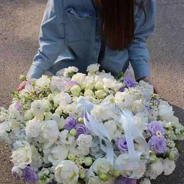 Букеты  девушке : На фото Сборная корзина «Акварель» Букеты  девушке : Сборная корзина «Акварель»