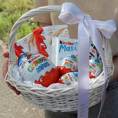 Подарочный набор в корзине