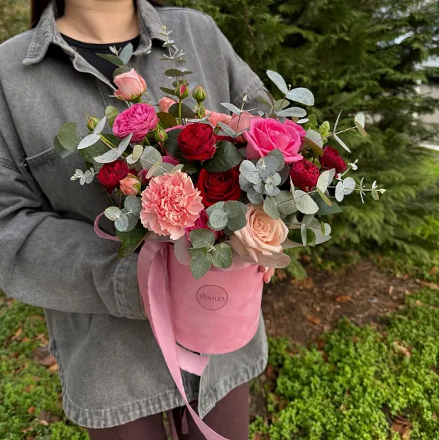 композиция во флористической губке