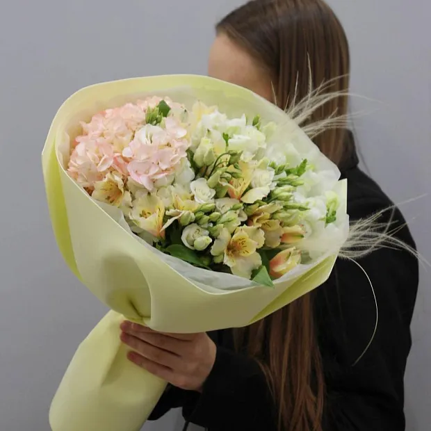 Яркий полевой букет микс