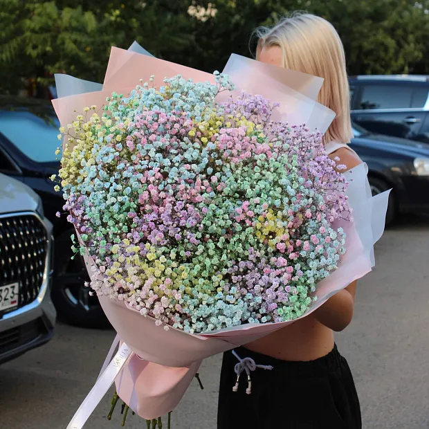 Букет из радужной гипсофилы "Слезы единорога"