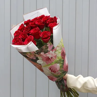 Эквадорские розы - На фото Букет из 17 роз Explorer 80 см - изображение 2 Букет из 17 роз Explorer 80 см - изображение 2