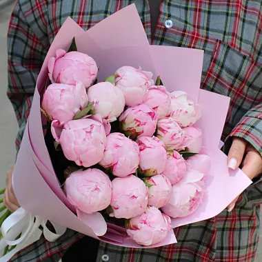 Букет из 19 розовых пионов - изображение 2