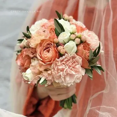 Букет с розой, диантусом и ягодами  - изображение 2