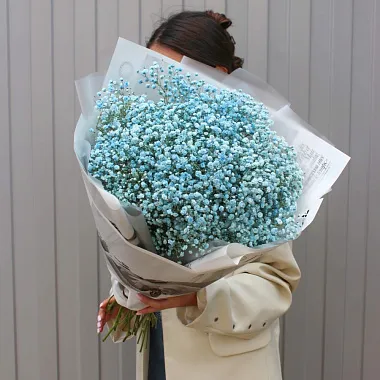 Голубая гипсофила в букете - изображение 2