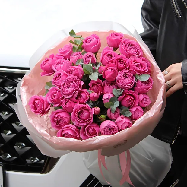 Букет из 15 малиновых роз