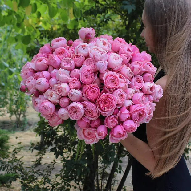 Букет из пионовидной розы Silva Pink