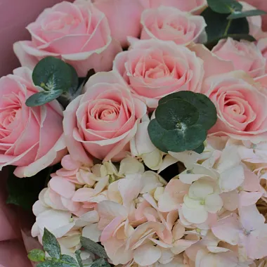 Букеты  цветов с доставкой: Авторский букет «Тайное послание» Букеты  цветов с доставкой: Авторский букет «Тайное послание»