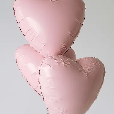 Фольгированные шары : На фото Набор из шаров цифр и сердец Фольгированные шары : Набор из шаров цифр и сердец