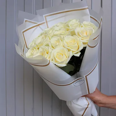 Букет из роз 60 см: Букет из 17 белых роз 60 см