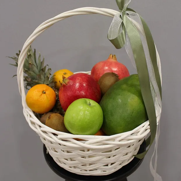 Корзина с фруктами "Дары природы"