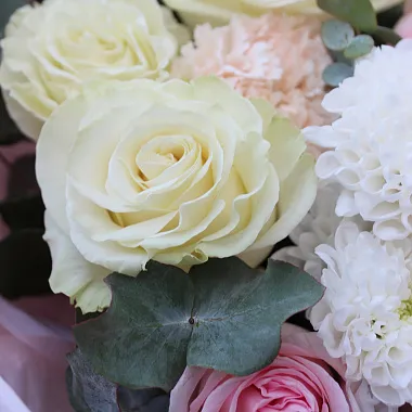 Сборные букеты  : Букет «Влюбленность»