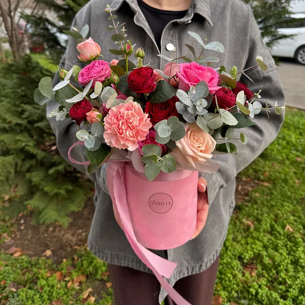 композиция во флористической губке