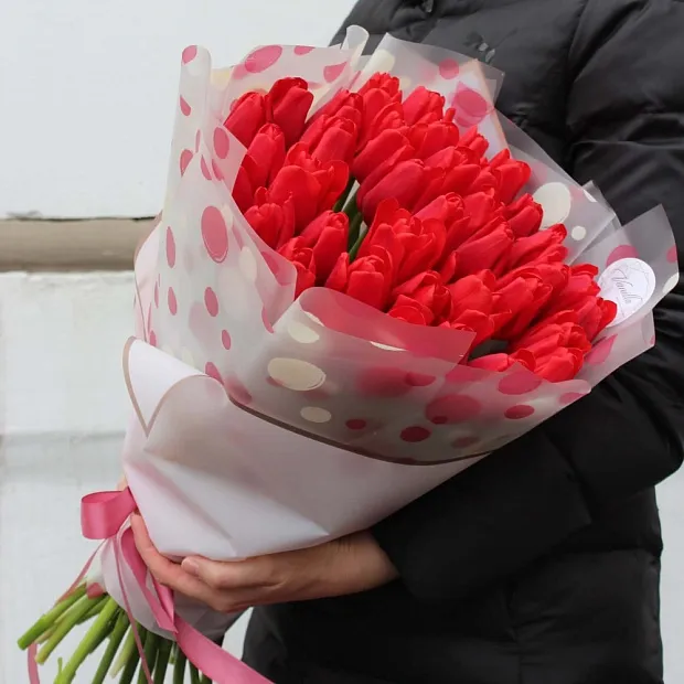 Букет из 39 красных тюльпанов