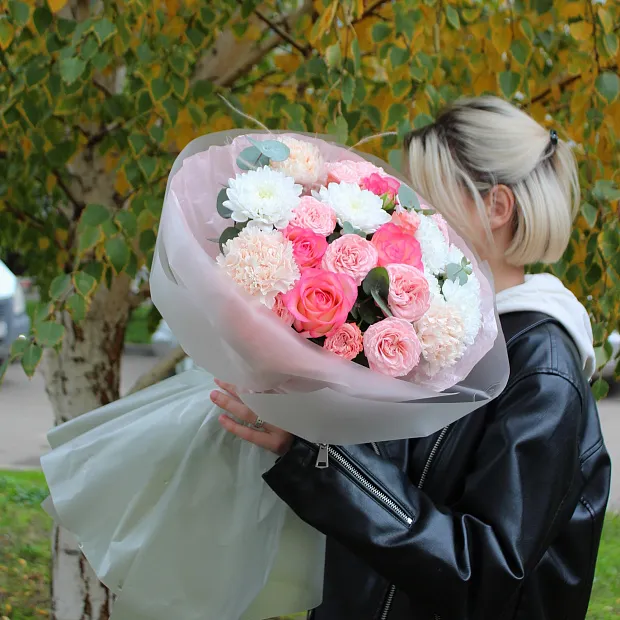 Букет-комплимент ДЛЯ НЕЁ