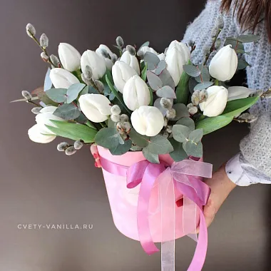 Букеты  цветов с доставкой - Белые тюльпаны в цилиндре - изображение 2 Белые тюльпаны в цилиндре - изображение 2