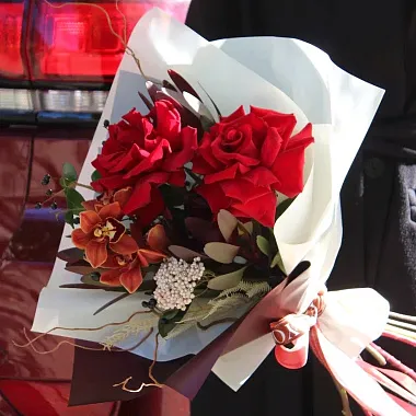 Букеты  цветов с доставкой - Сборный букет микс "Комплимент" - изображение 2 Сборный букет микс "Комплимент" - изображение 2