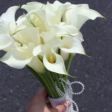 Букеты невесты: Букет невесты «Каллы»