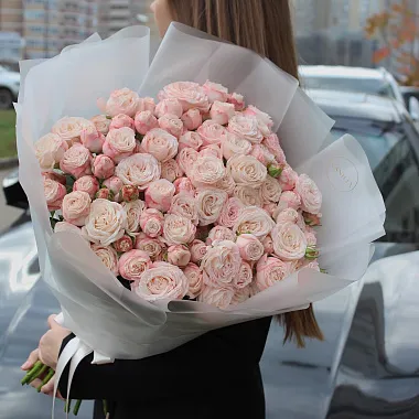 Цветы на 14 февраля: 19 веток кустовой пионовидной розы