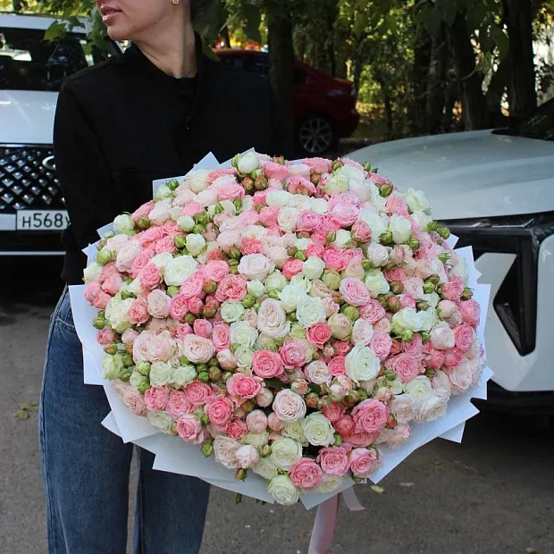 Букет из 101 кустовой розы микс