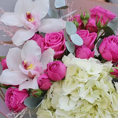 Букеты  цветов с доставкой: Сборный букет Aroma Букеты  цветов с доставкой: Сборный букет Aroma