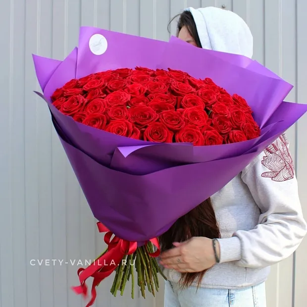 Букет из 61 красной розы 60 см