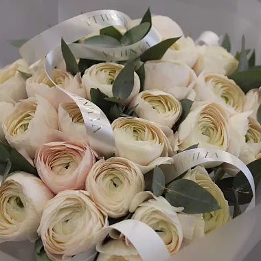 Букет ранункулюсов: Букет из 29 ранункулюсов