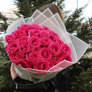 Эквадорские розы - На фото Букет из 25 роз Пинк Флойд в оформлении - изображение 2 Букет из 25 роз Пинк Флойд в оформлении - изображение 2