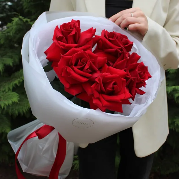 Букет из 5 французских роз Рэд