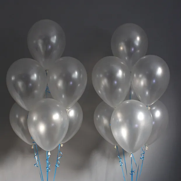 Связки белых шаров