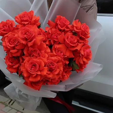 Букет красных роз: Букет из 21 розы Нина