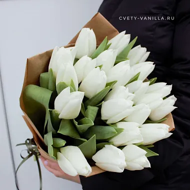 Цветы для женщины: 23 тюльпана в крафт бумаге Цветы для женщины: 23 тюльпана в крафт бумаге